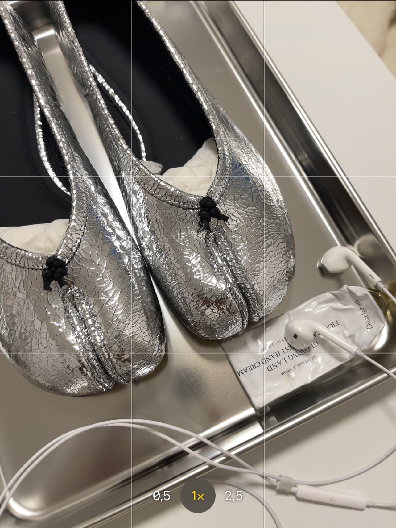 Silver flat Tabi