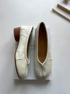 Cream Tabi